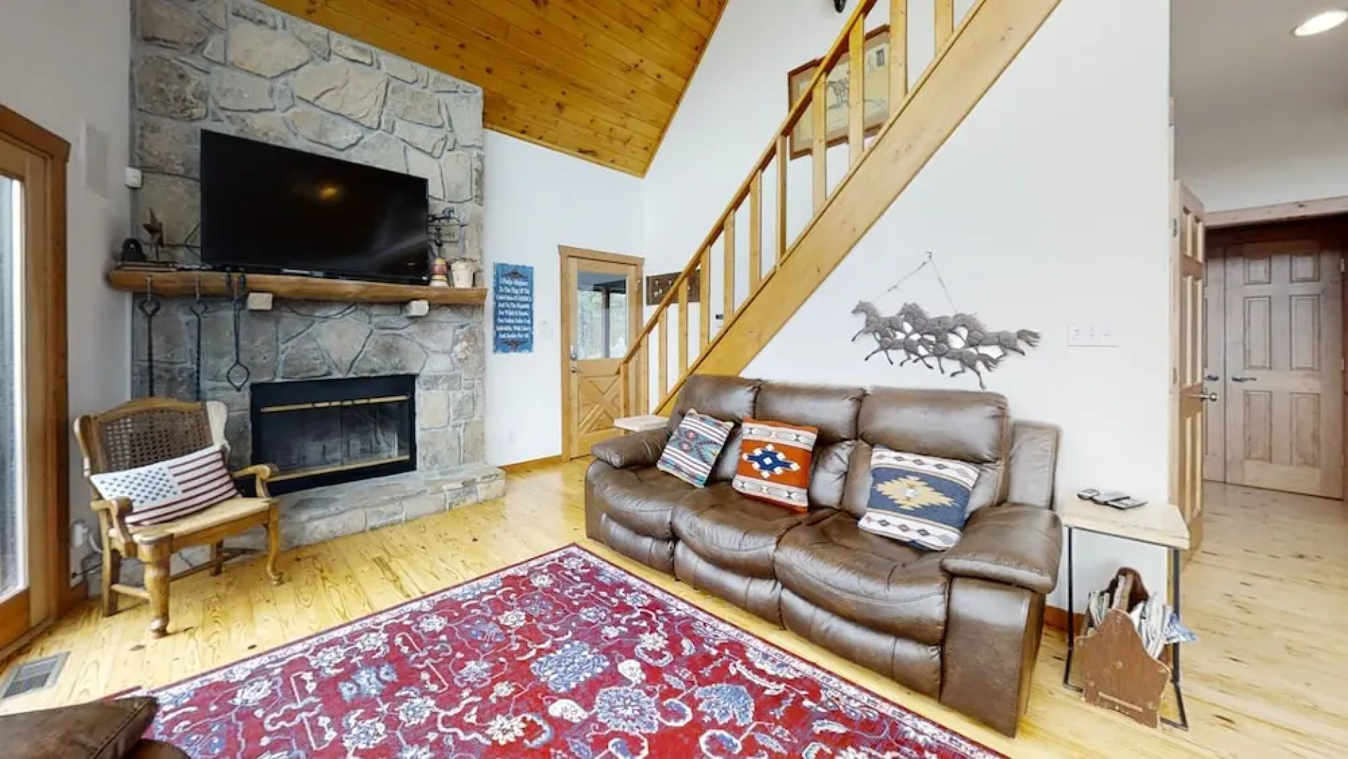 Horsin Around Tennessee