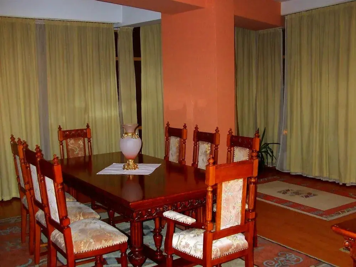Hotel Ambassador