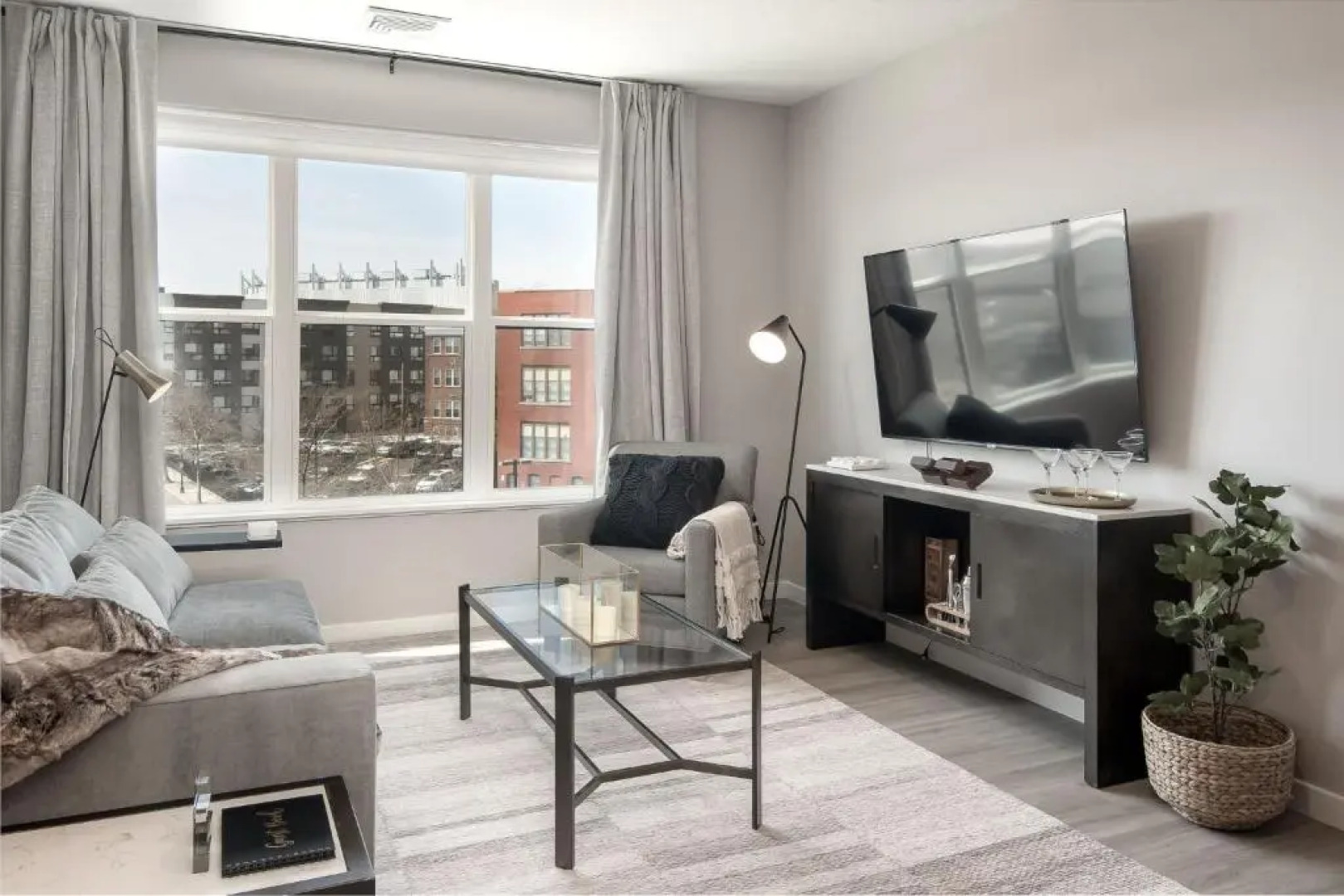 Luxury Apartments by Hyatus at Pierpont