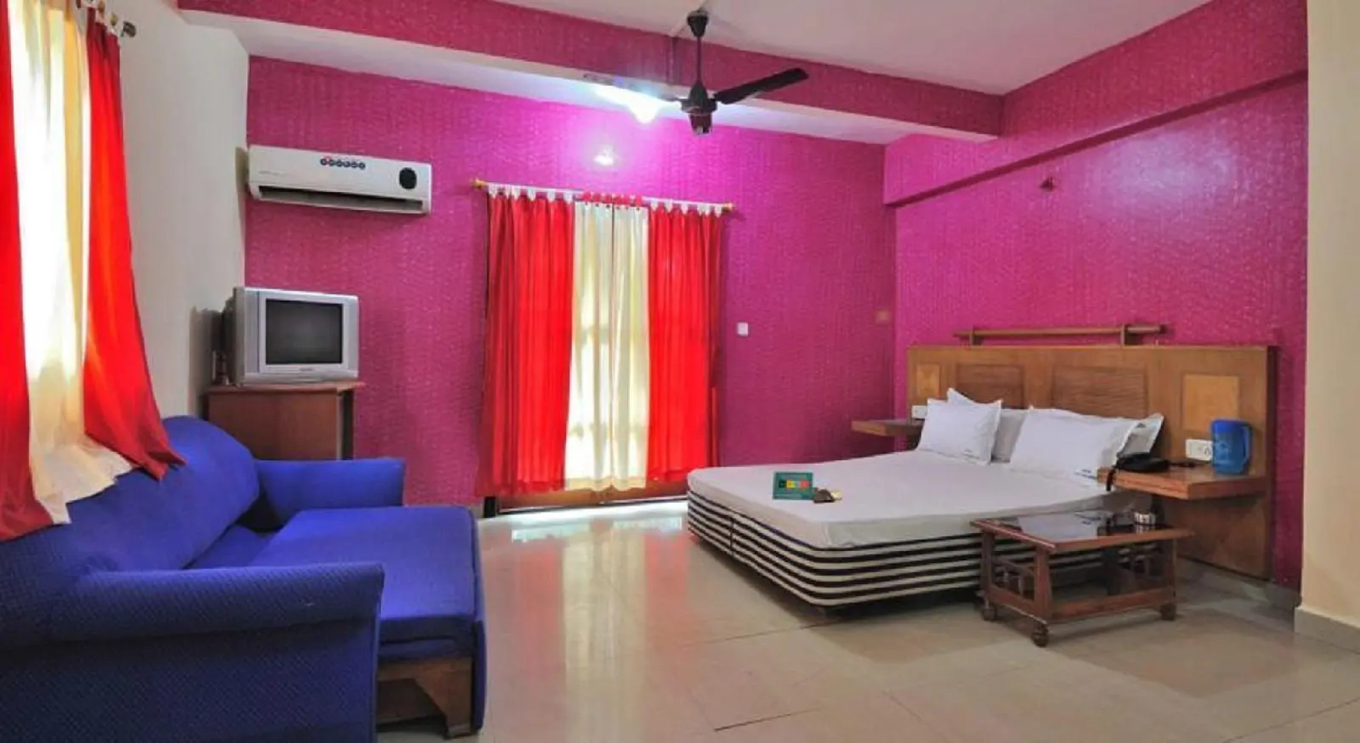 Krish Holiday Inn Baga