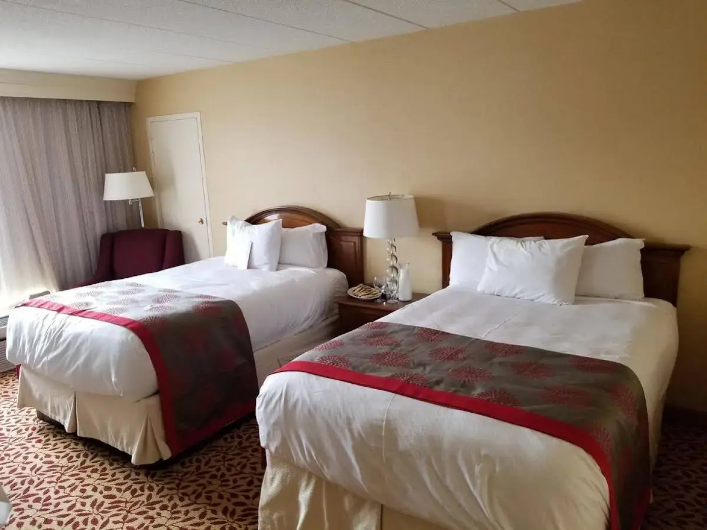 Ramada Plaza & Conf Center by Wyndham Fort Wayne