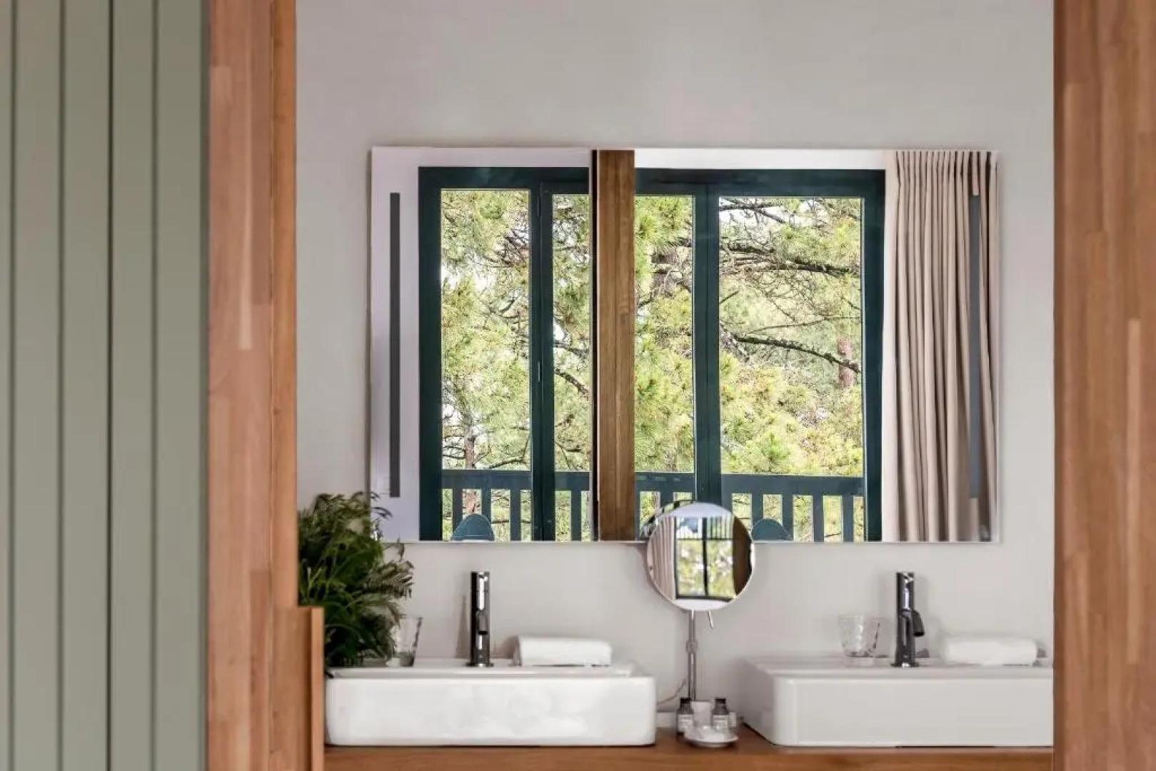 70 Hectares ... & L'Océan - Fontenille Collection