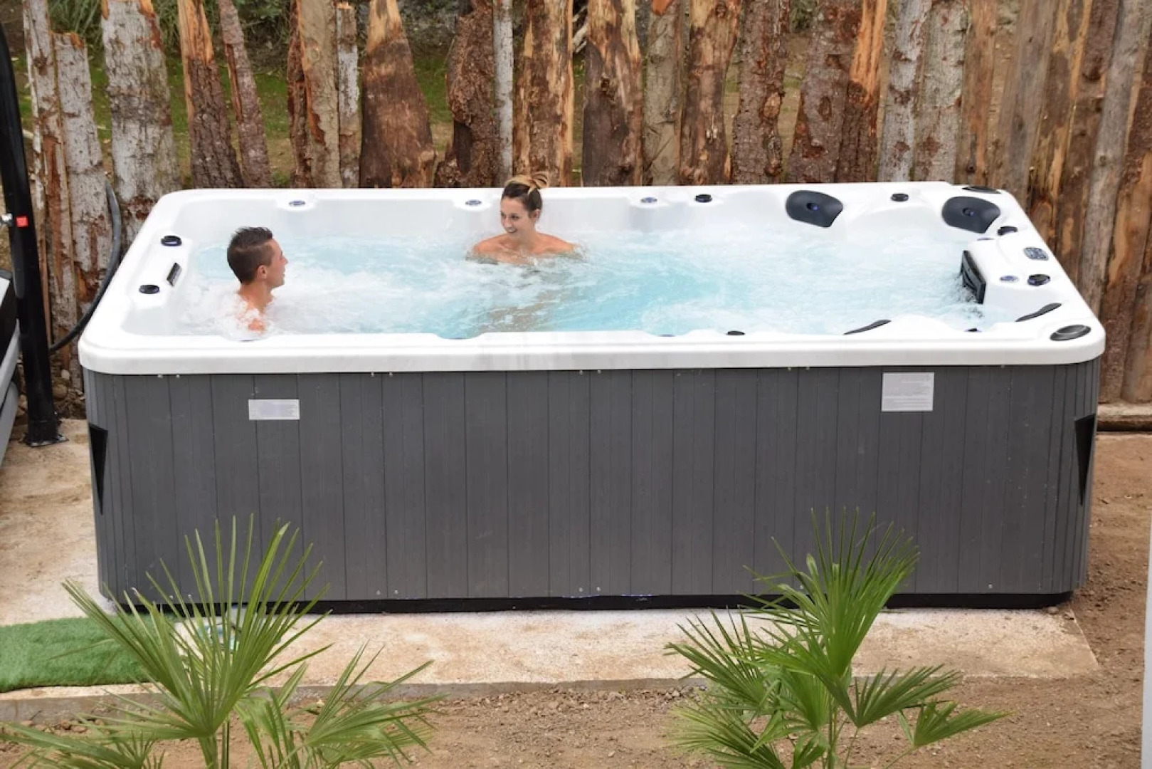 Villa With 4 Bedrooms in Mostuéjouls, With Wonderful Lake View, Privat