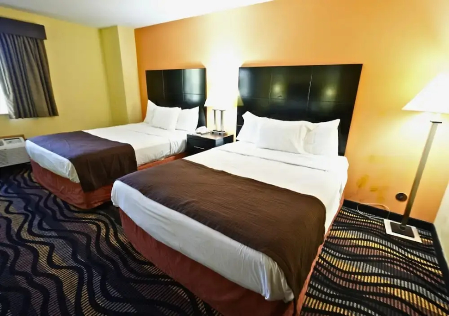 Rock Island Inn & Suites Streator IL