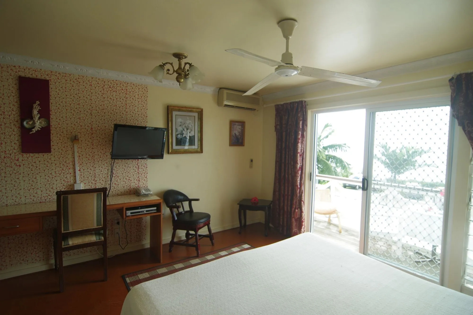 The Seaview Lodge
