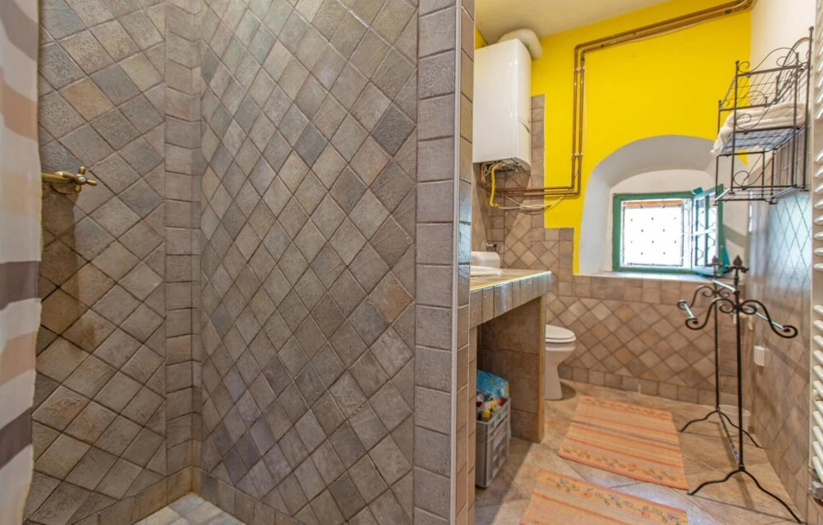 Amazing Home in Vrhnika With Wifi and 2 Bedrooms