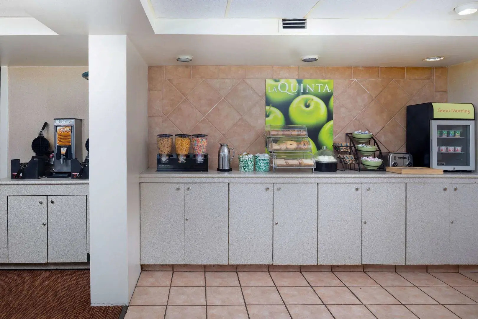 Super 8 by Wyndham Savannah