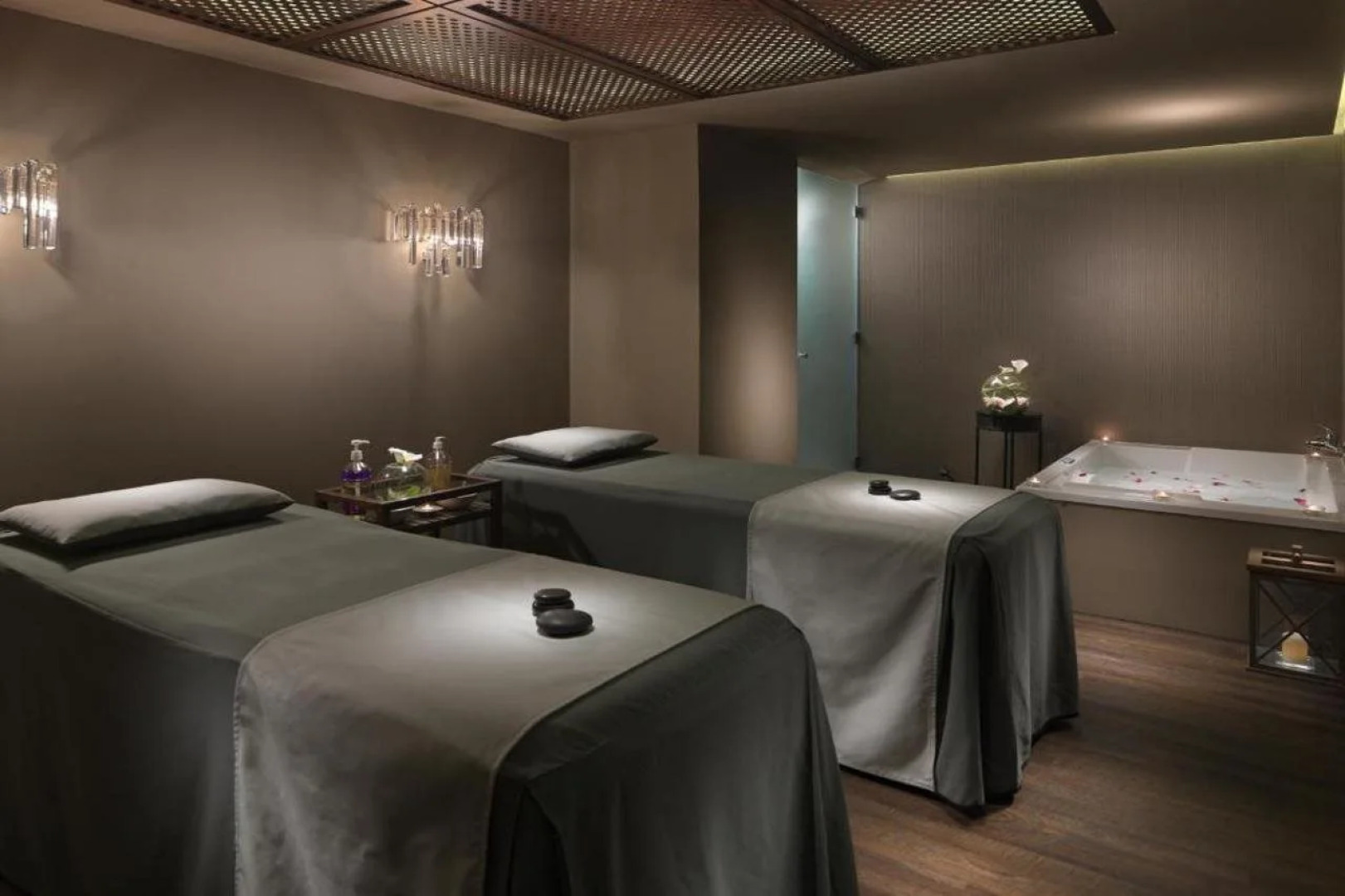 Отель H10 Conquistador