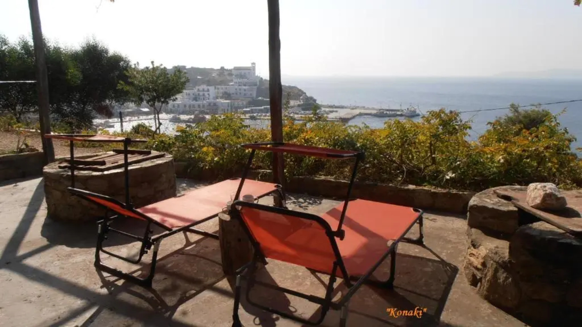 Chriason Studios & Apartments