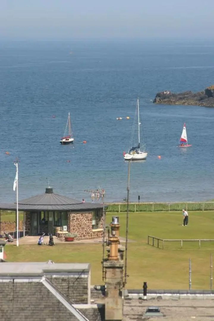 No 10 Royal Apartments