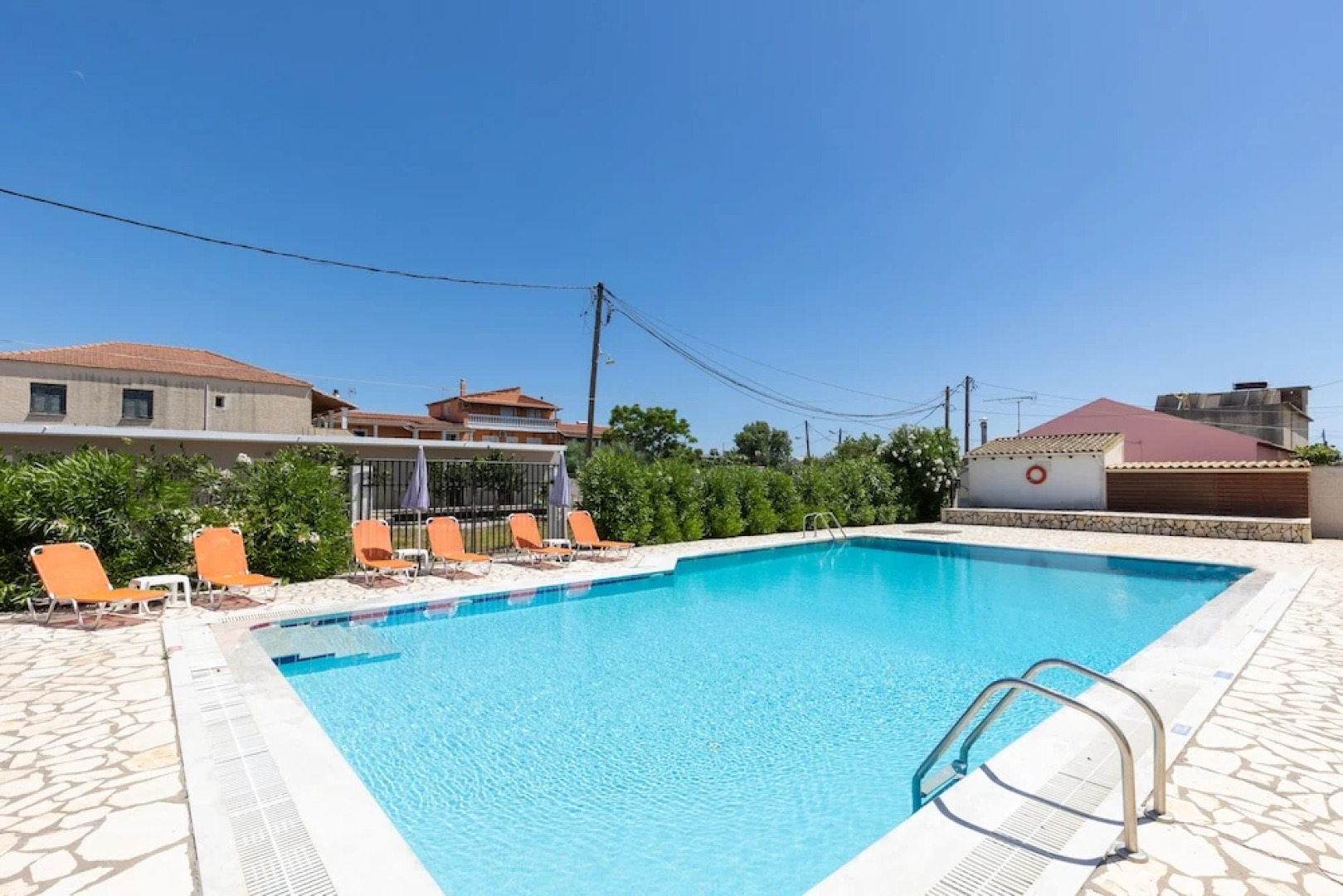 Dora Pool Studios by Konnect