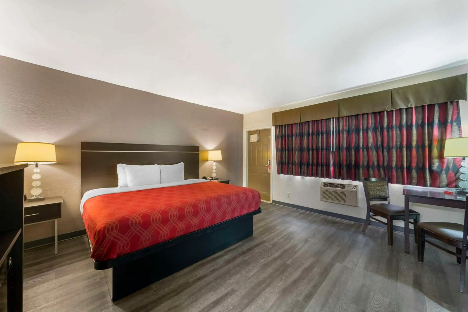Fort Lauderdale Gardens Inn & Suites