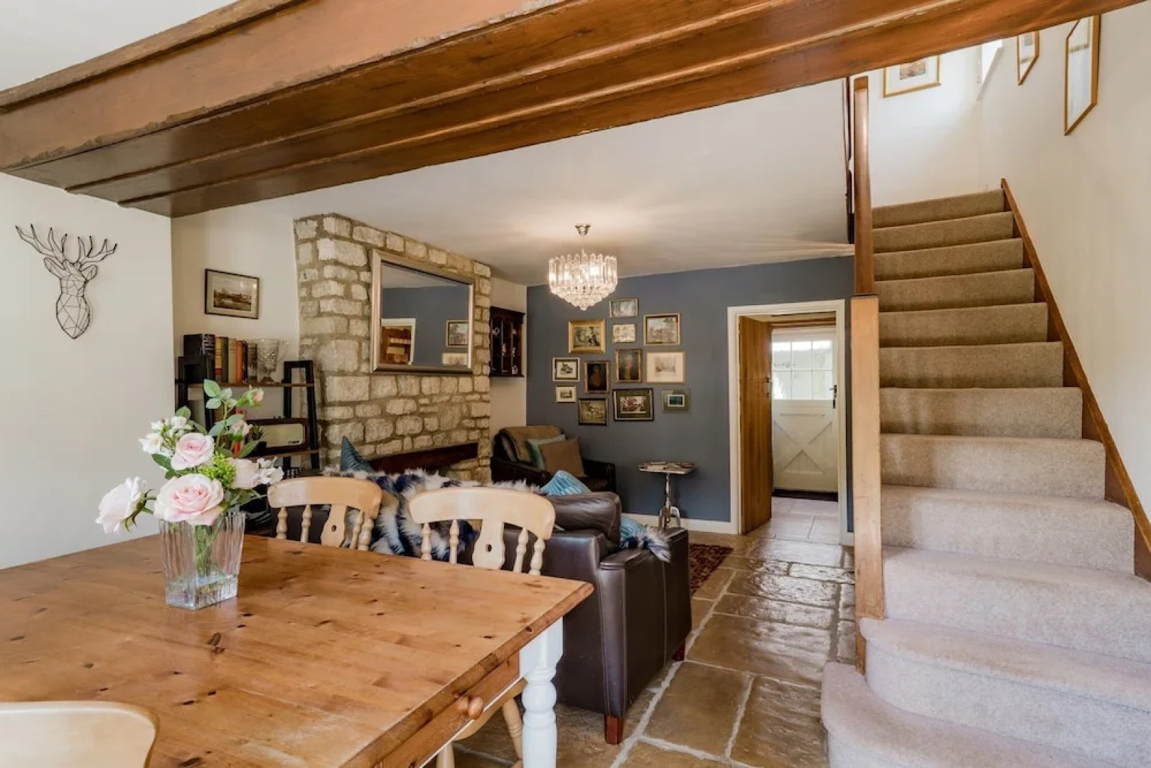 Stunning 2 Bed Cottage in Fordwells