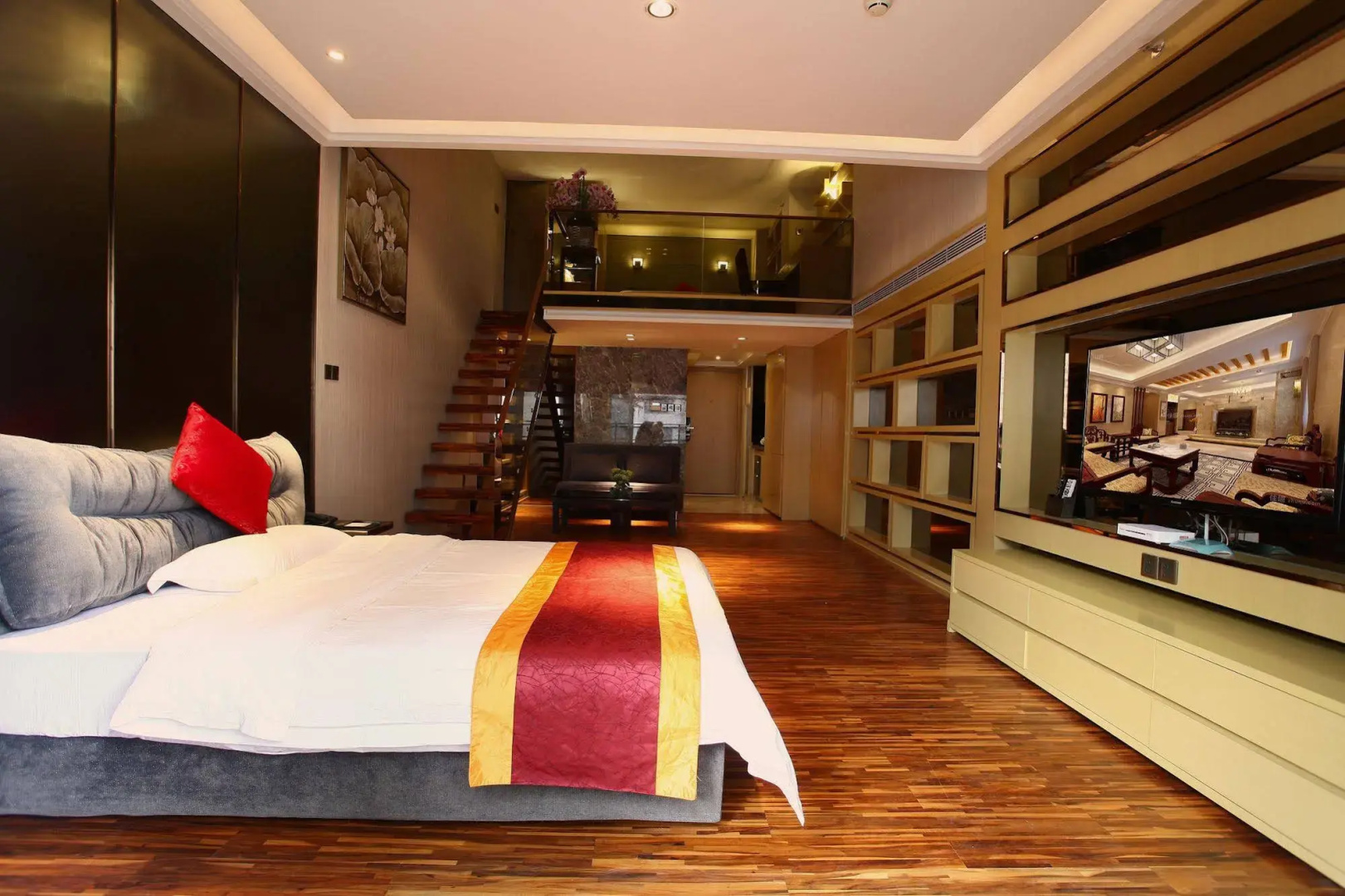 HeeFun Apartment Hotel GZ Poly D Plaza
