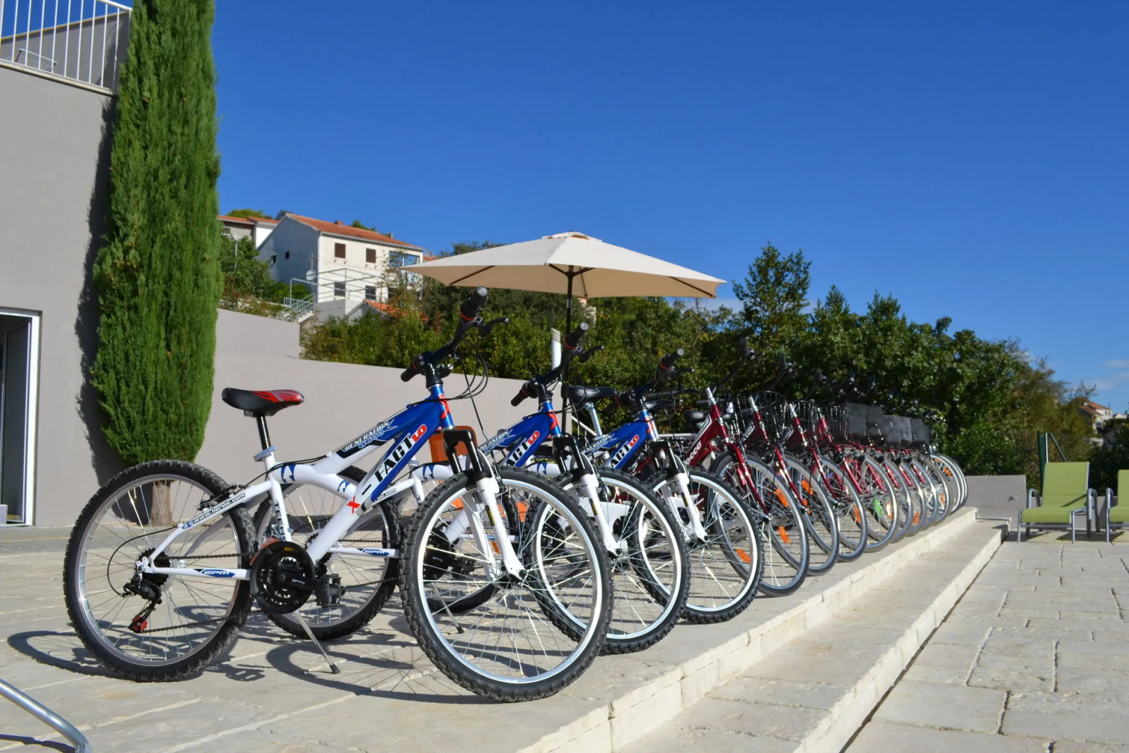 BRETIA apartments & more