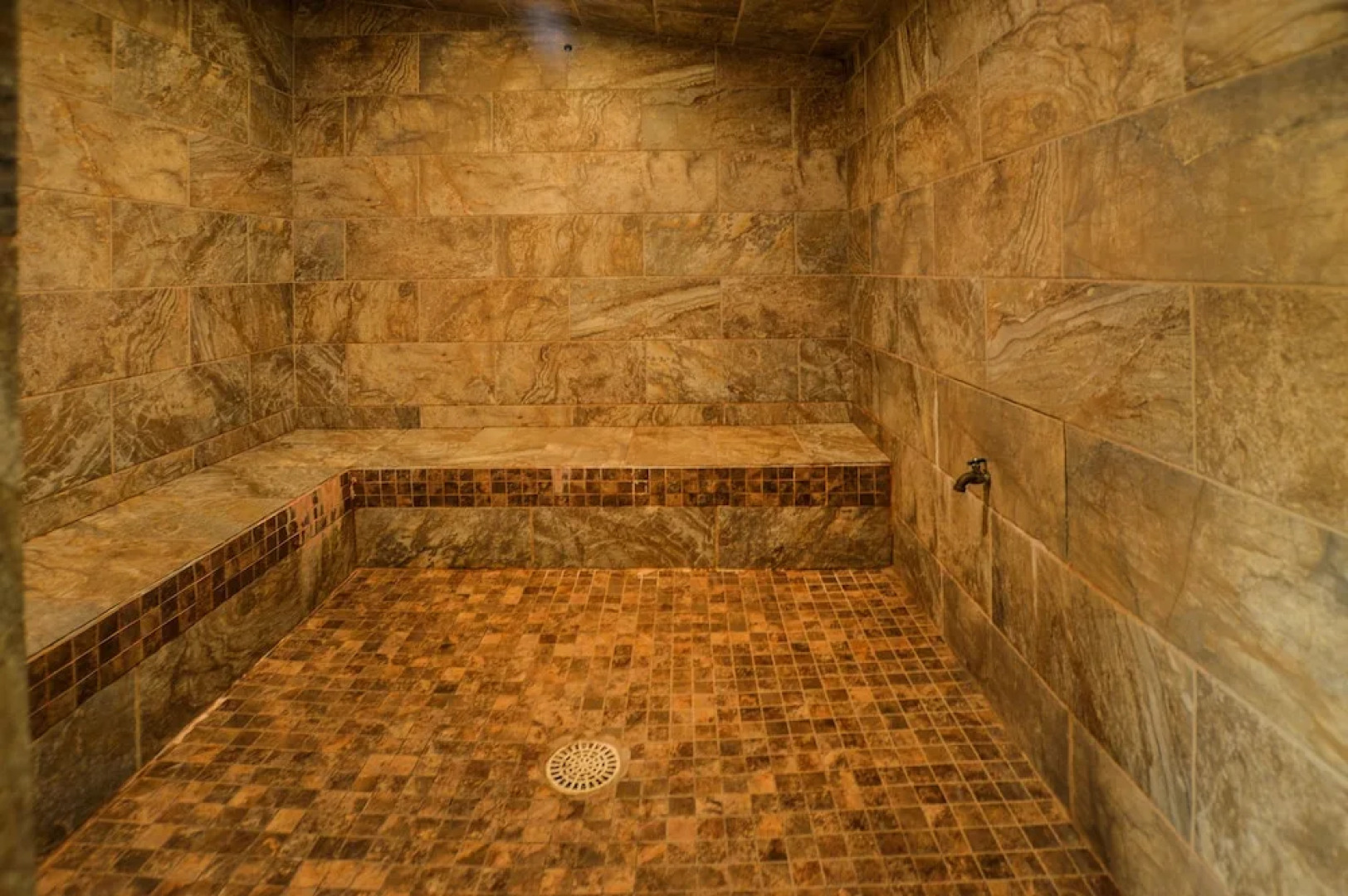 Summer Palace A 2 Bedroom Duplex by RedAwning