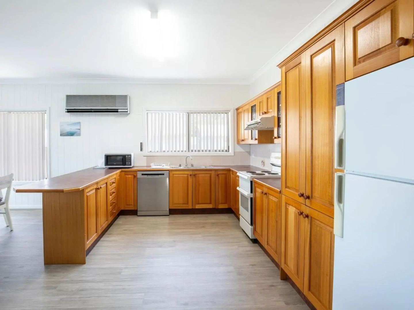 Bayview - Absolute Waterfront with Jetty - 5 Mins to Hyams Beach