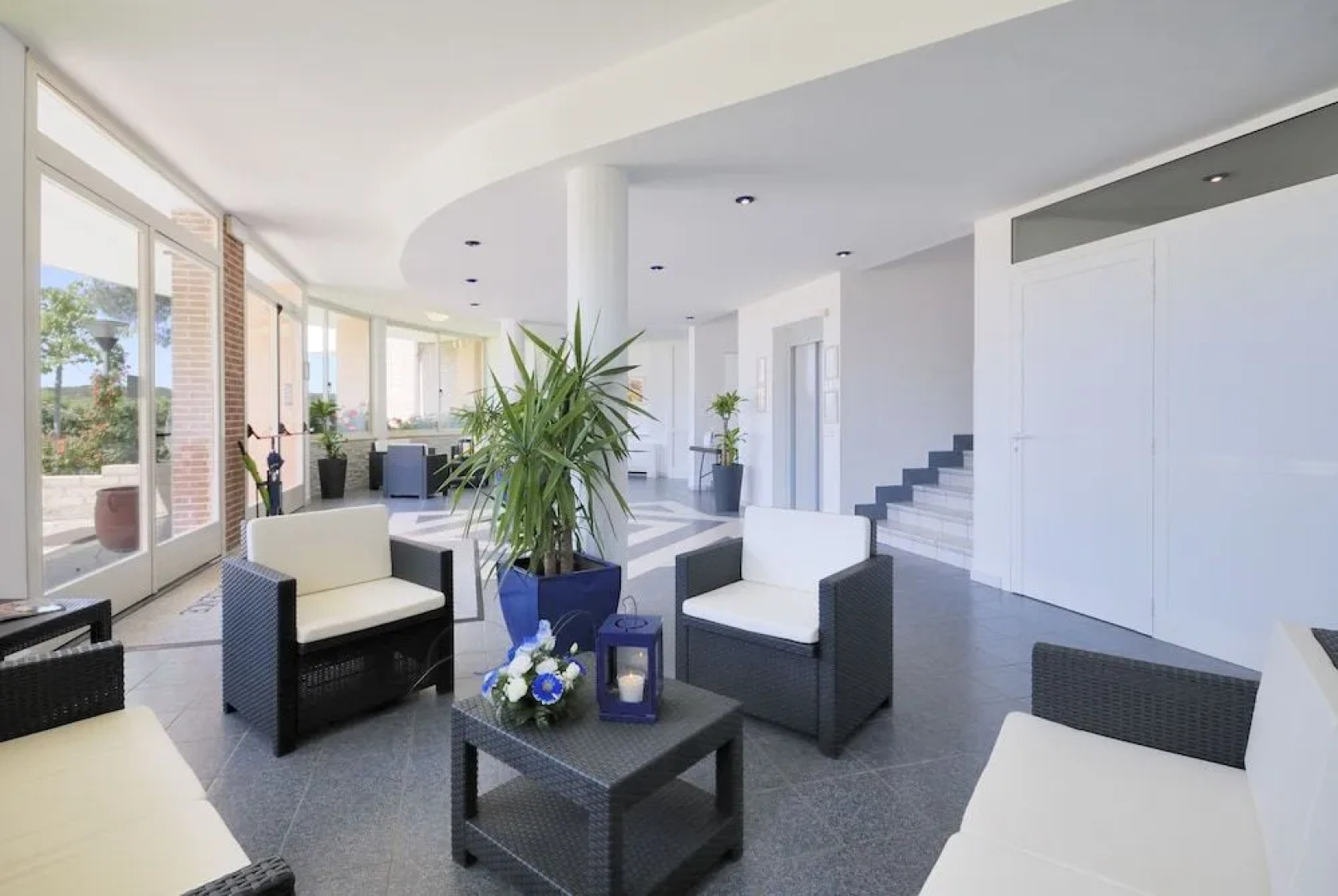 La Cecinella Apartments