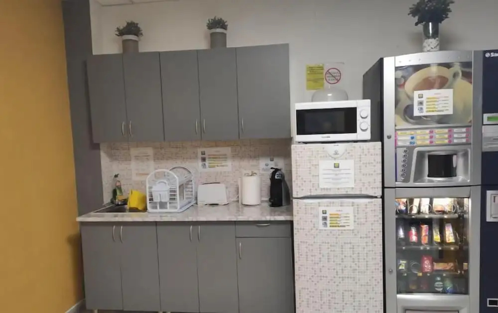 Albergue Arraigos - Hostel