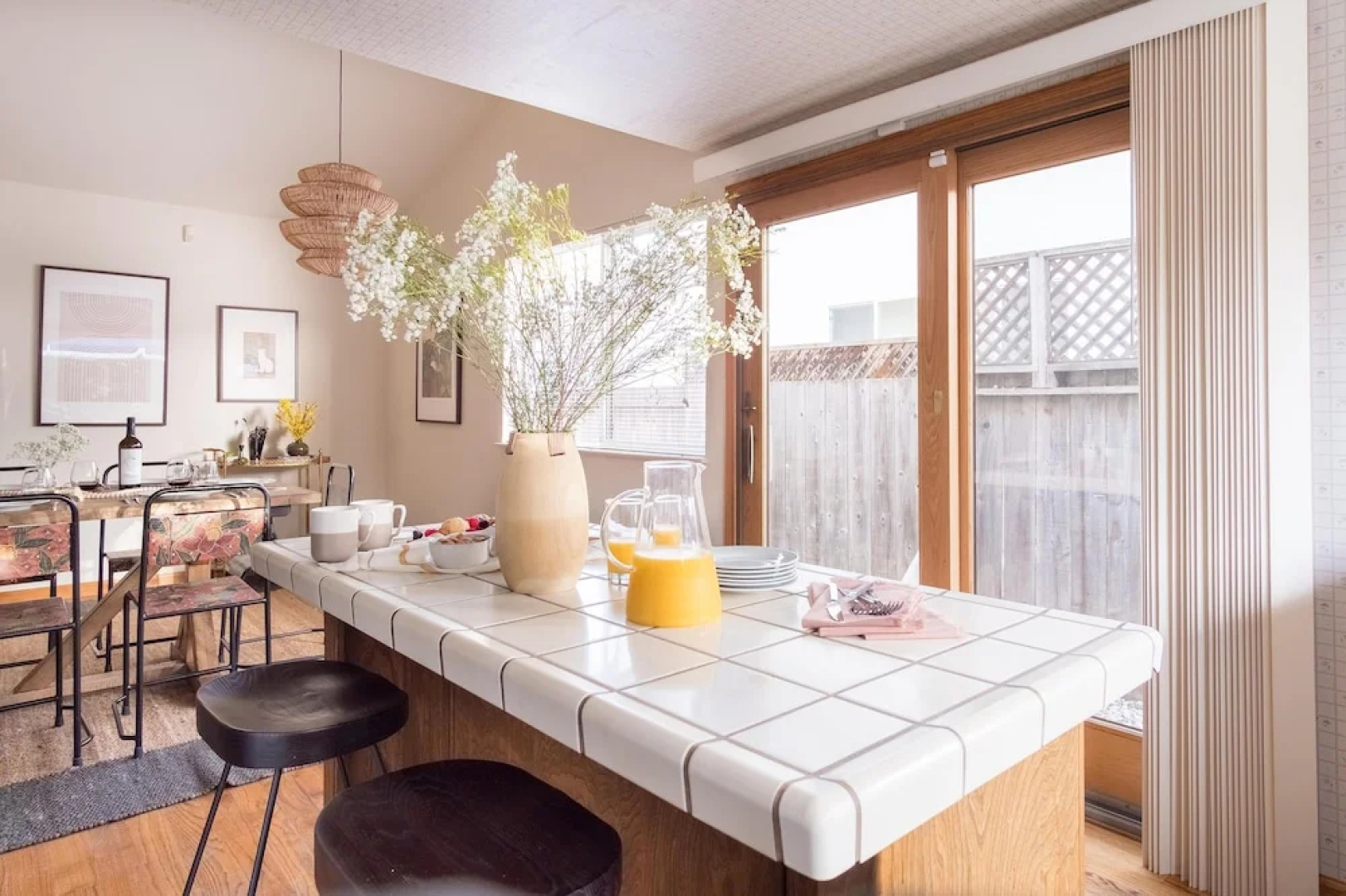 Marigold - Warm & Stylish Home in Wine Country w Pool