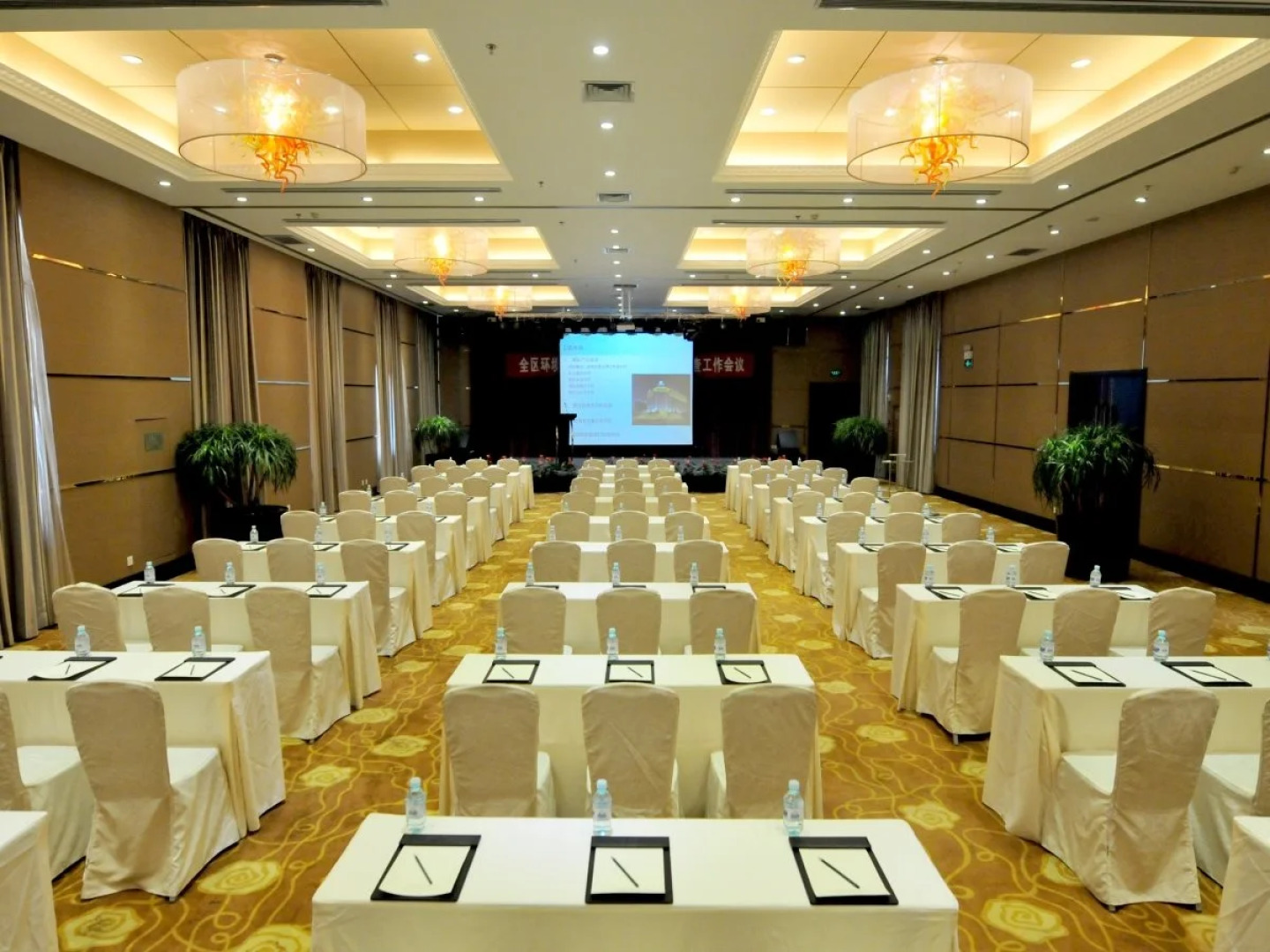 Yinchuan Vintage Hill Hotels & Resorts