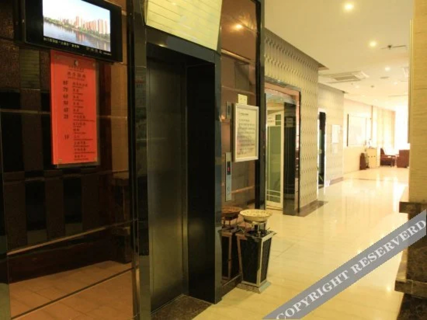 Yijing Holiday Hotel