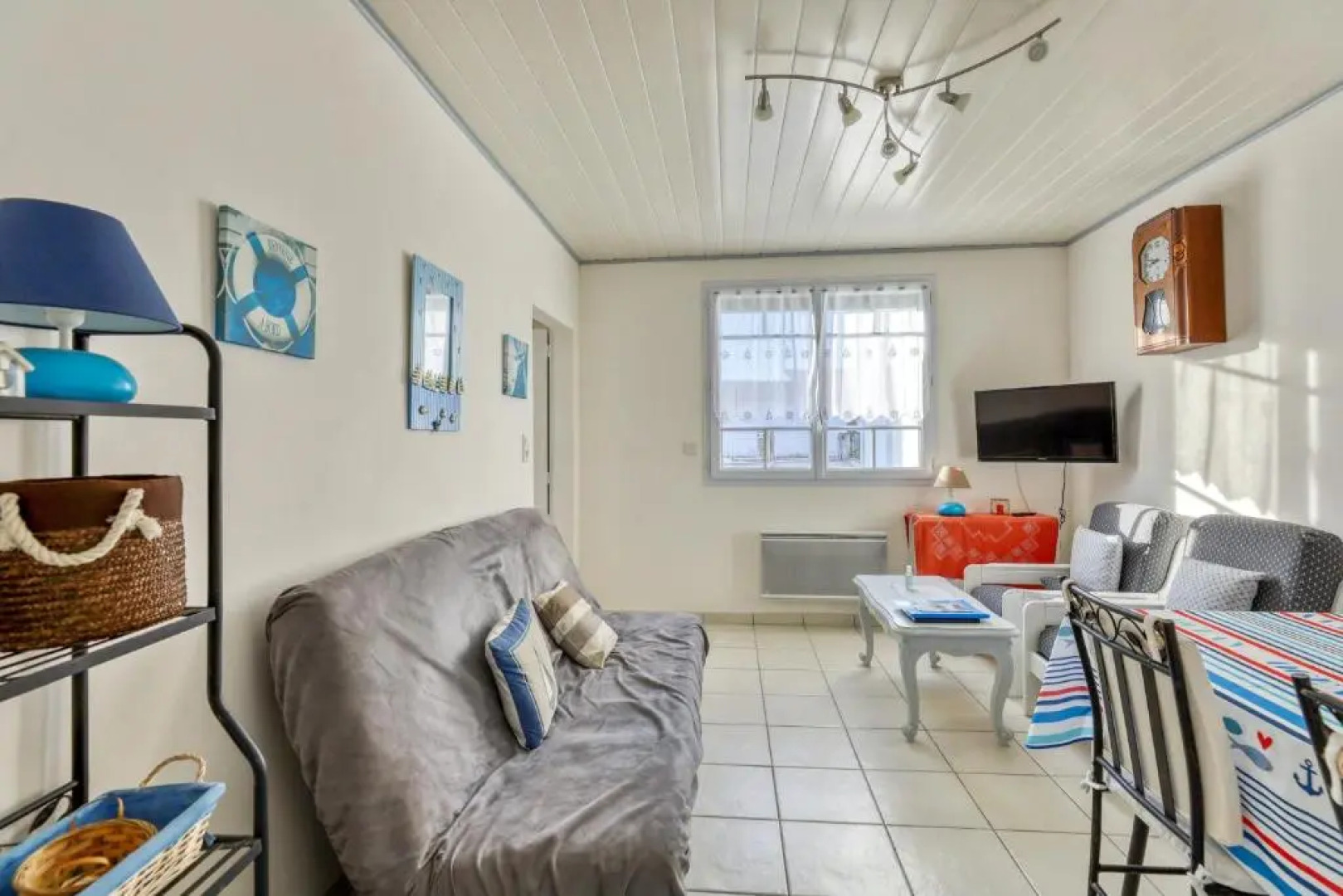 House With 2 Bedrooms In Lepine With Enclosed Garden 700 M From The Beach