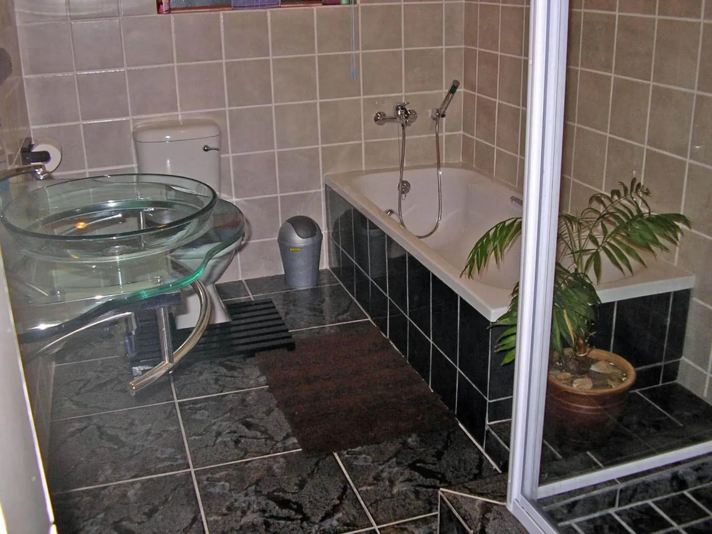 Little Lotta Cottage