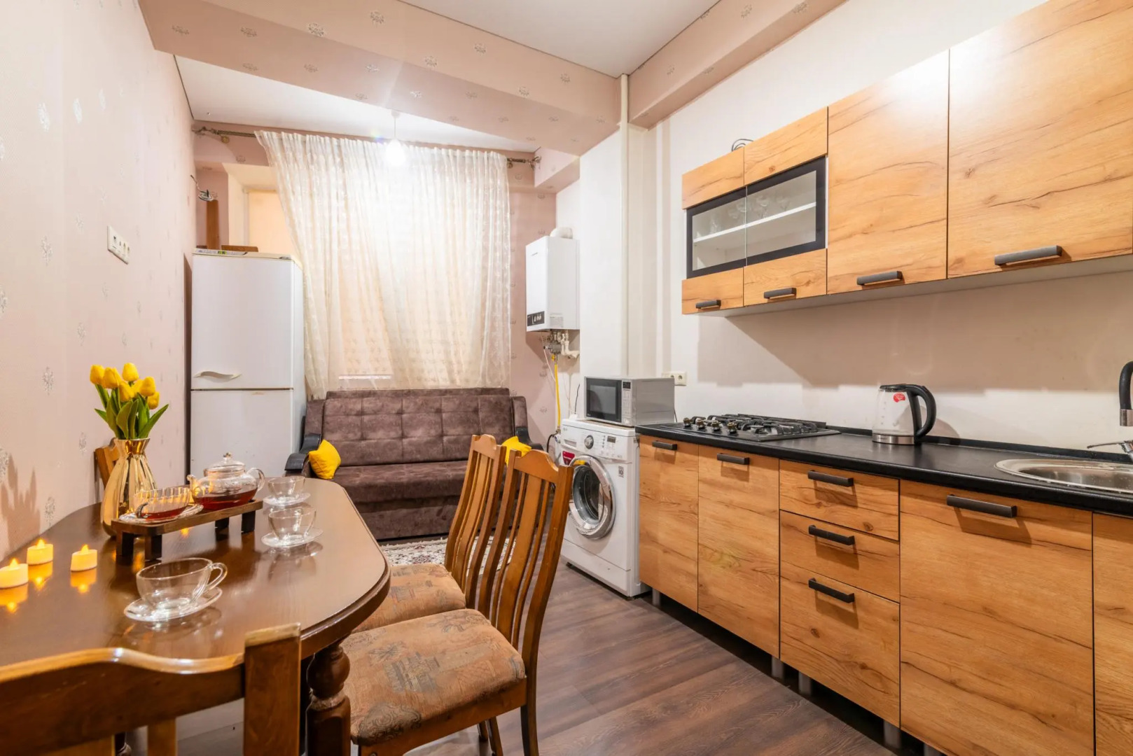 Bon voyage на улице Даниялова