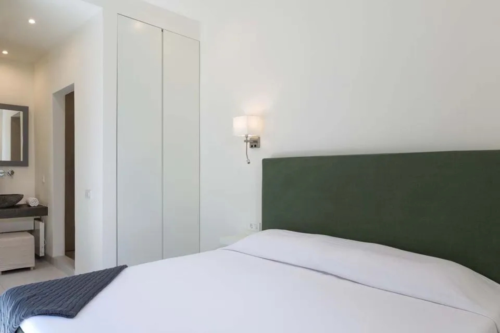 Villa Kastos-Beachfront Villa