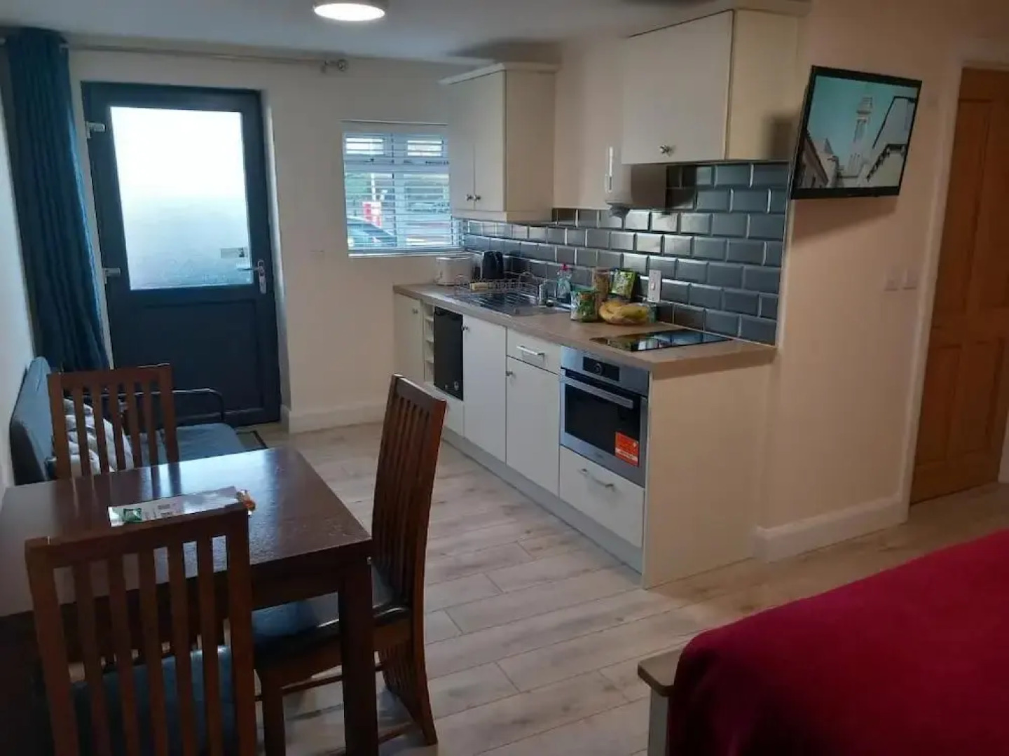 Mattys Pub & Apartments