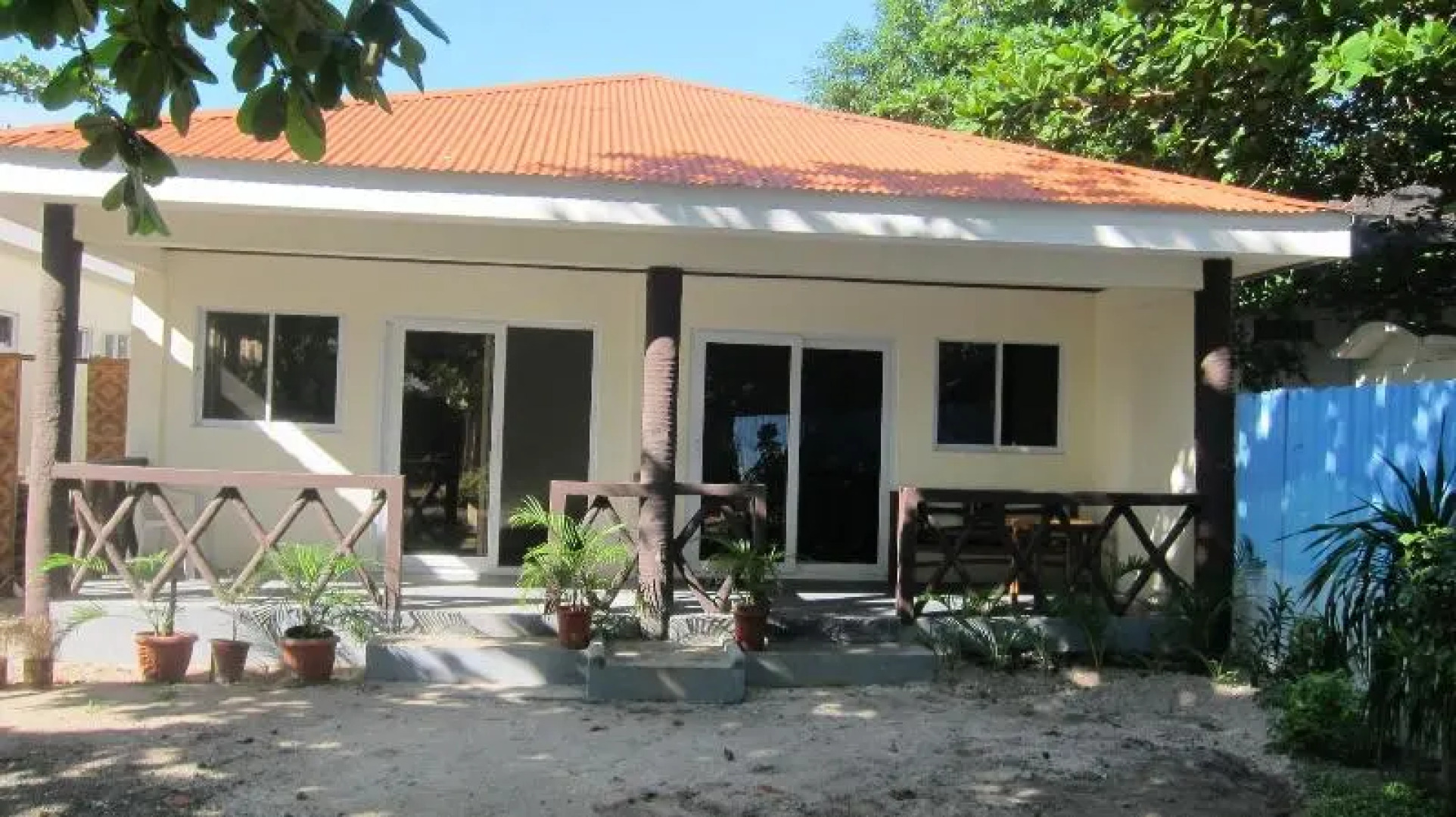 The Sharks Tail Dive Center