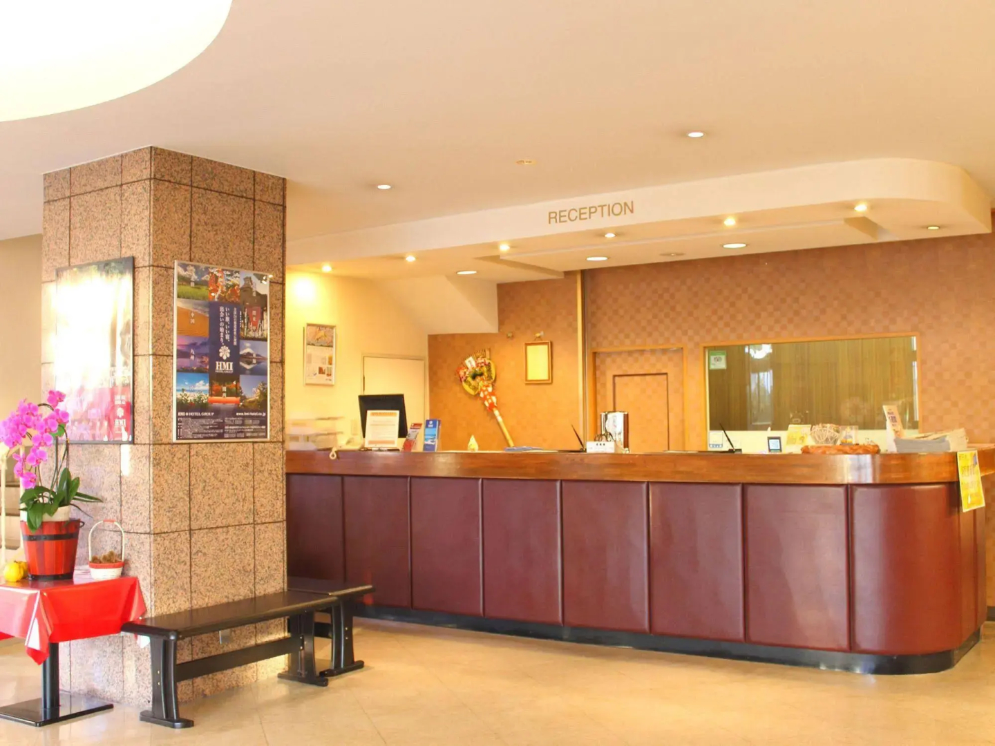 Suwa Lakeside Hotel