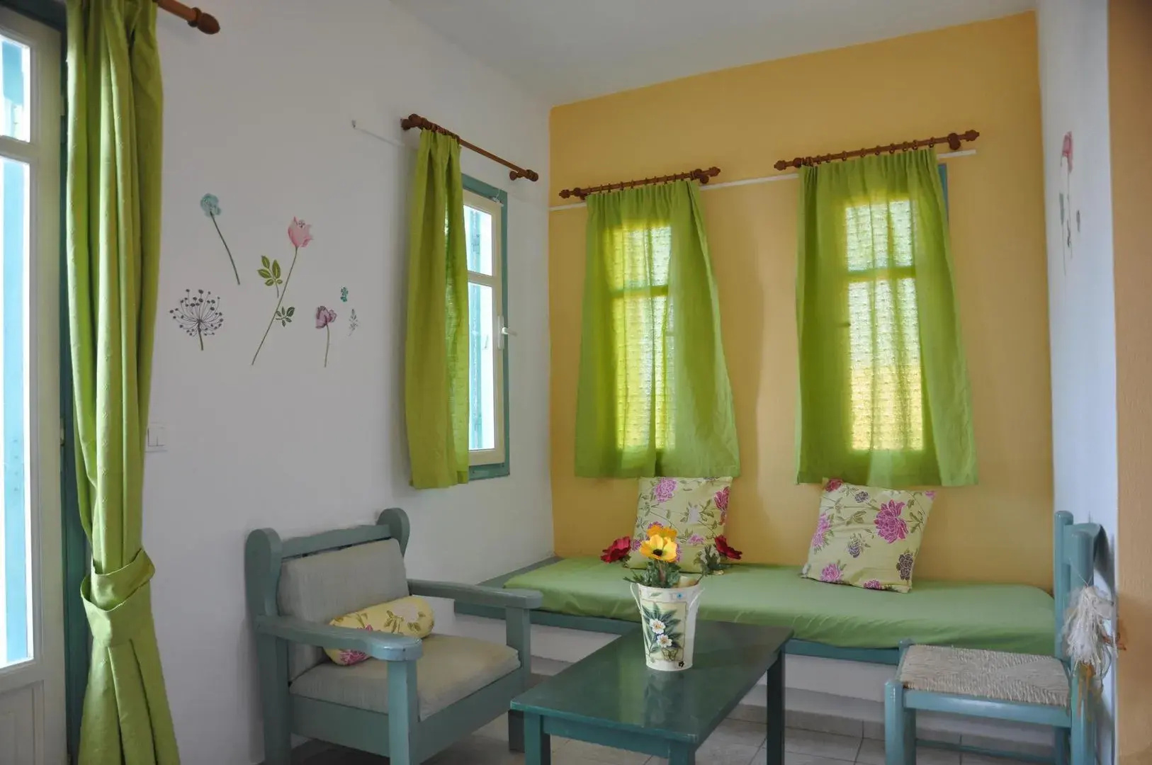 Anixi Apartments