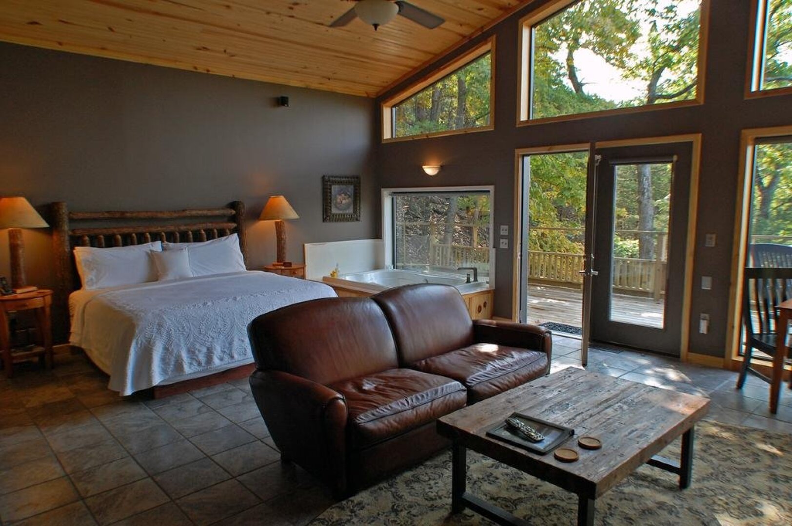 Beaver Lakefront Cabins - Couples Only Getaways