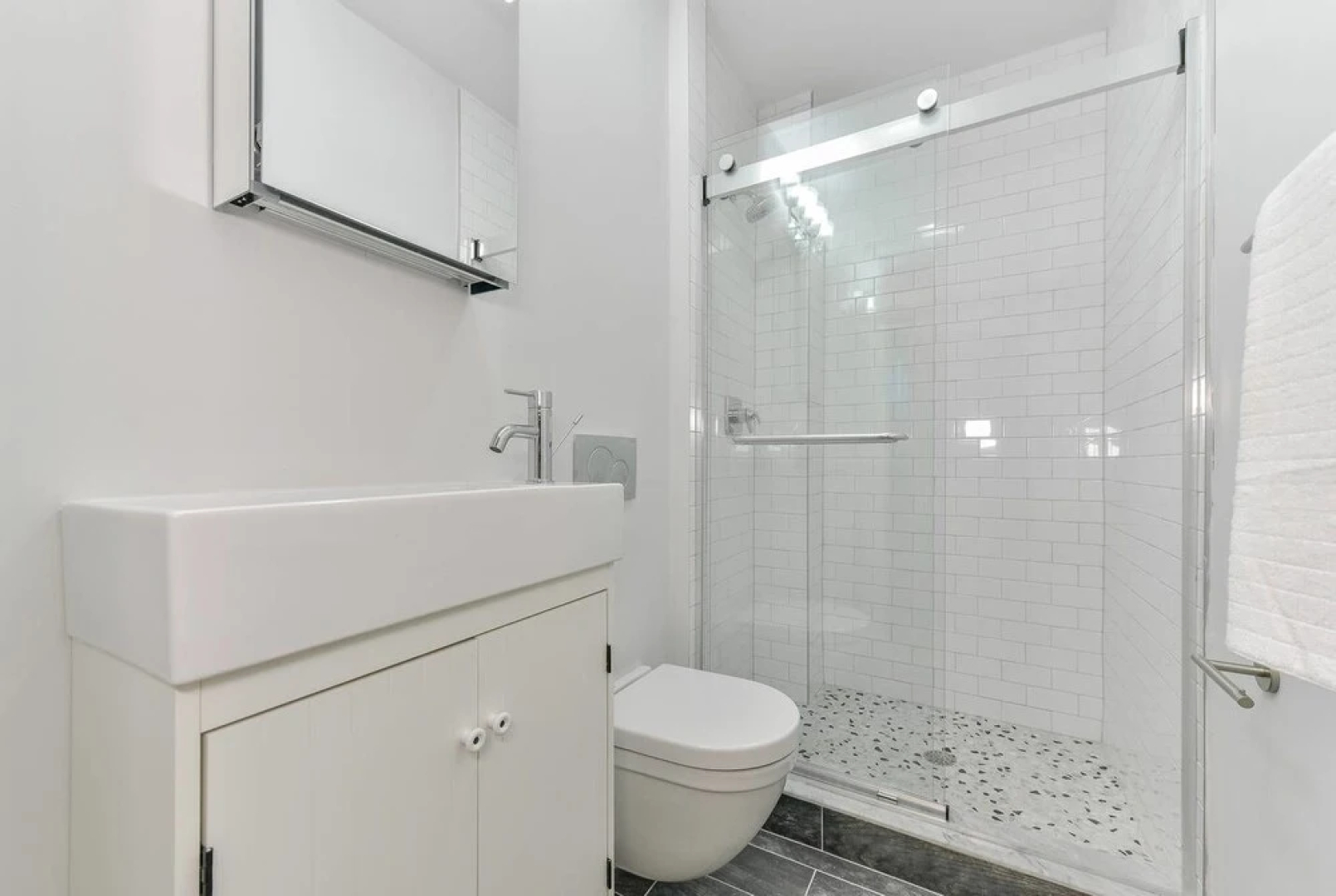 Gorgeous 4BR Apt in North End by Domio