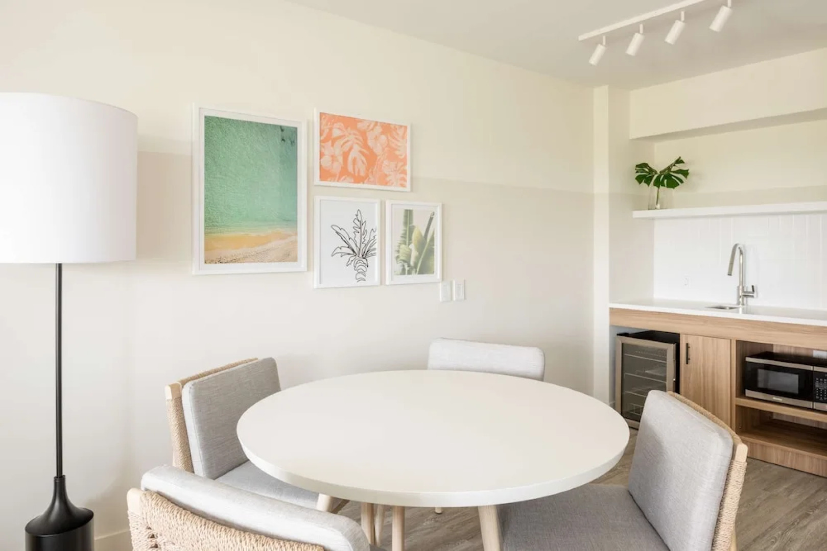 Hampton by Hilton Grand Cayman Seven Mile Beach