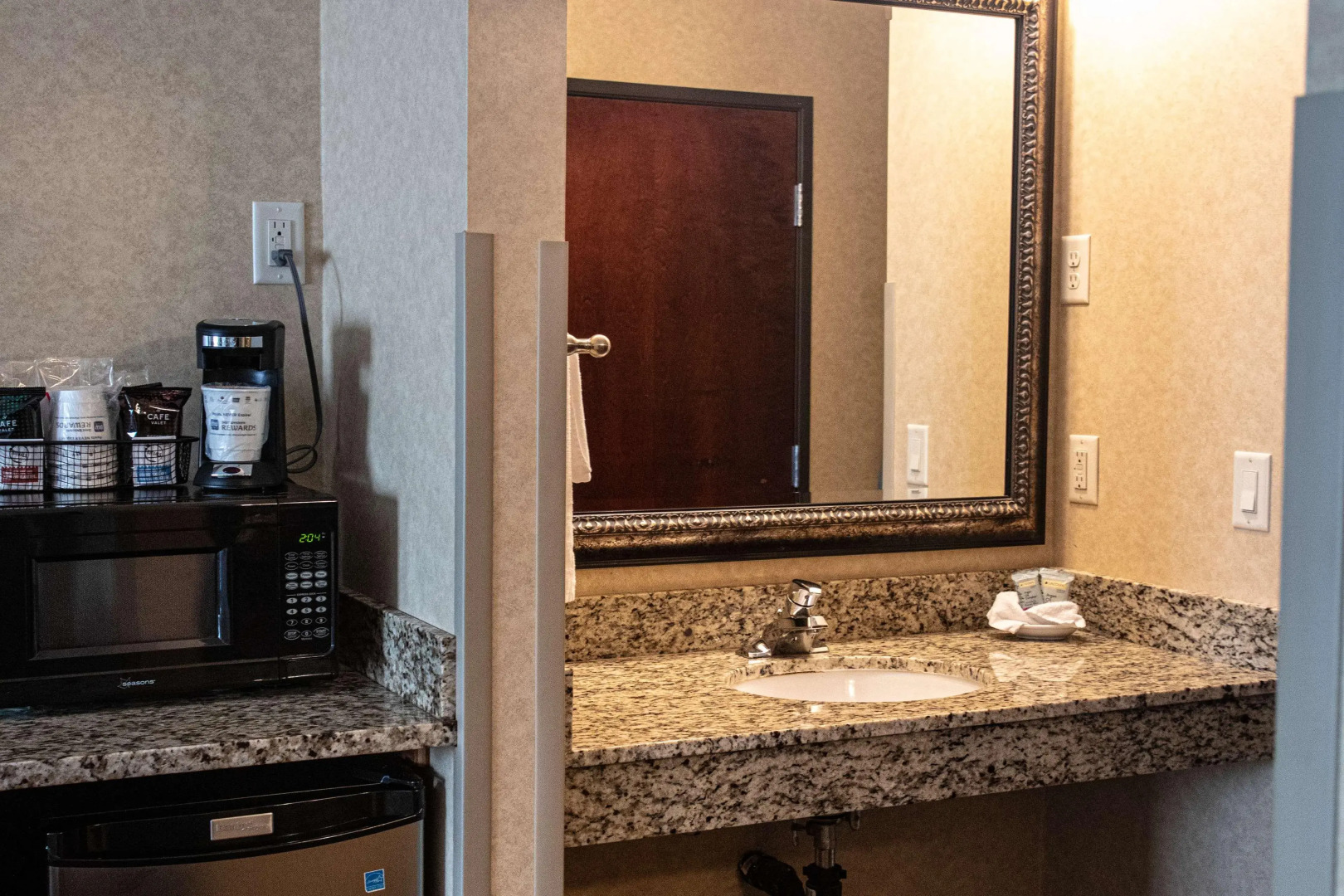 Best Western University Inn & Suites