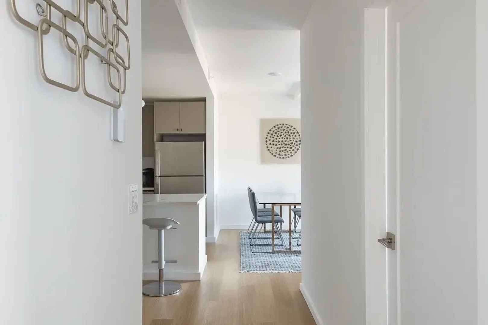 Modern 3 BR Loft -shared Deck - gym - Mins to NYC