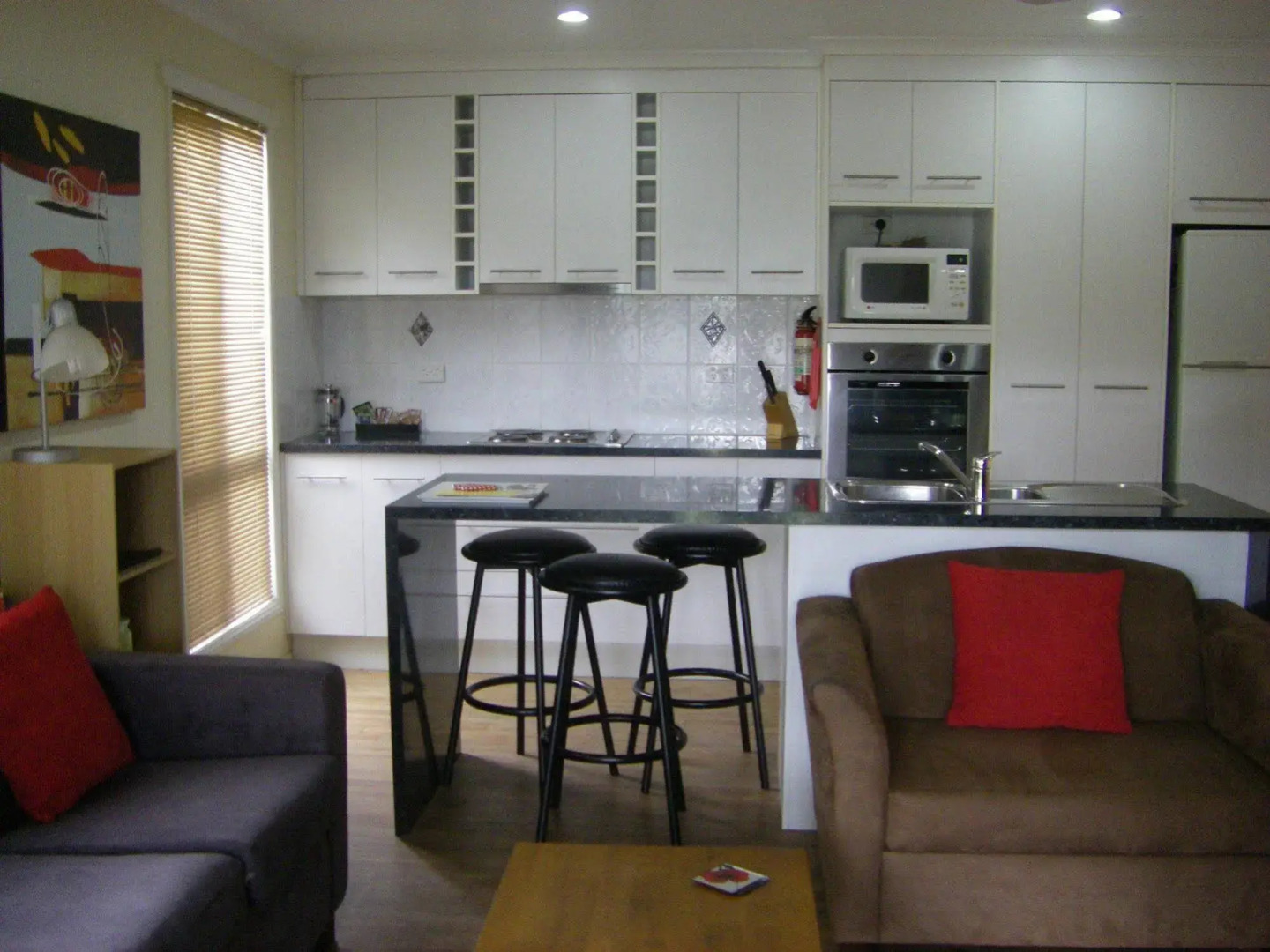 Emerald Motel Apartments