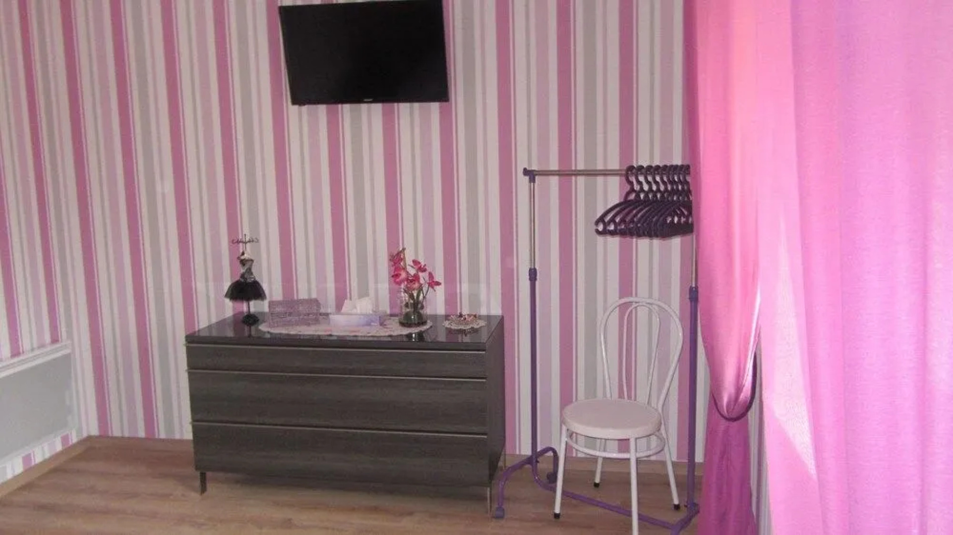 Chambre D'Hotes Les Glycines