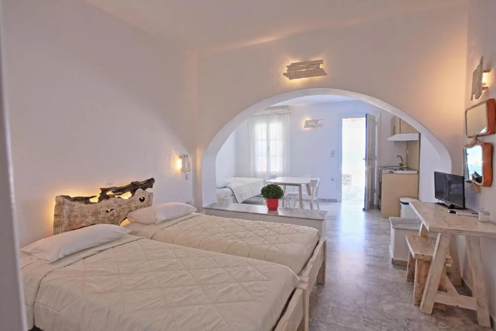 Maganos Apartments