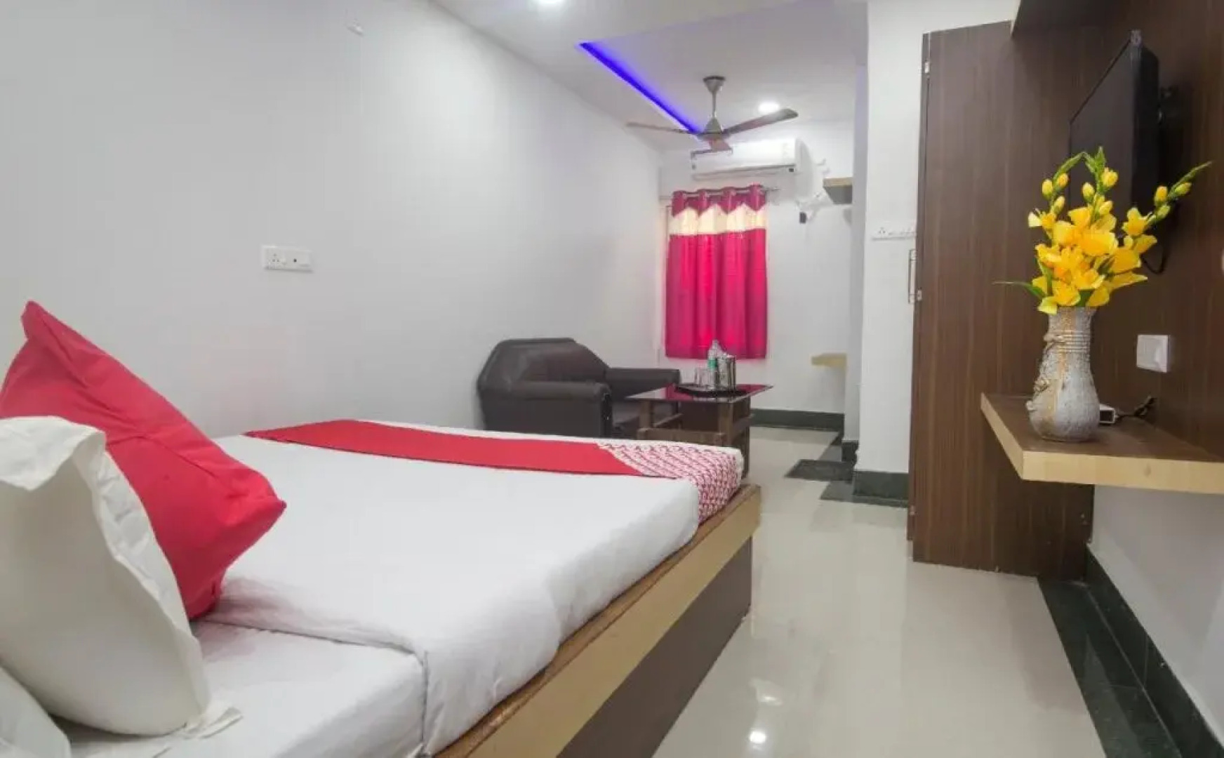 Mahalaxmi By OYO Rooms