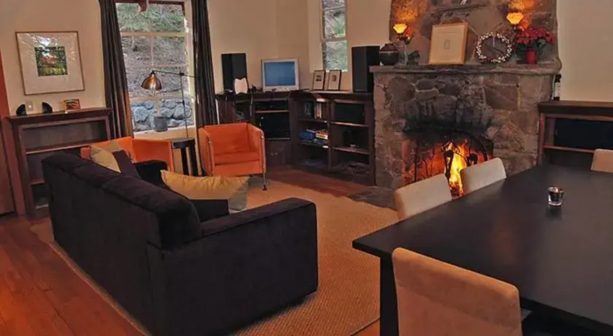 RedAwning Darling Delight Cabin