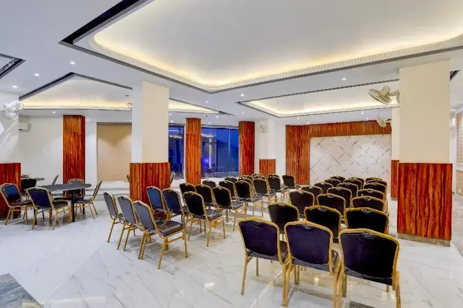 Townhouse 1363 Hotel Lindo Lugar