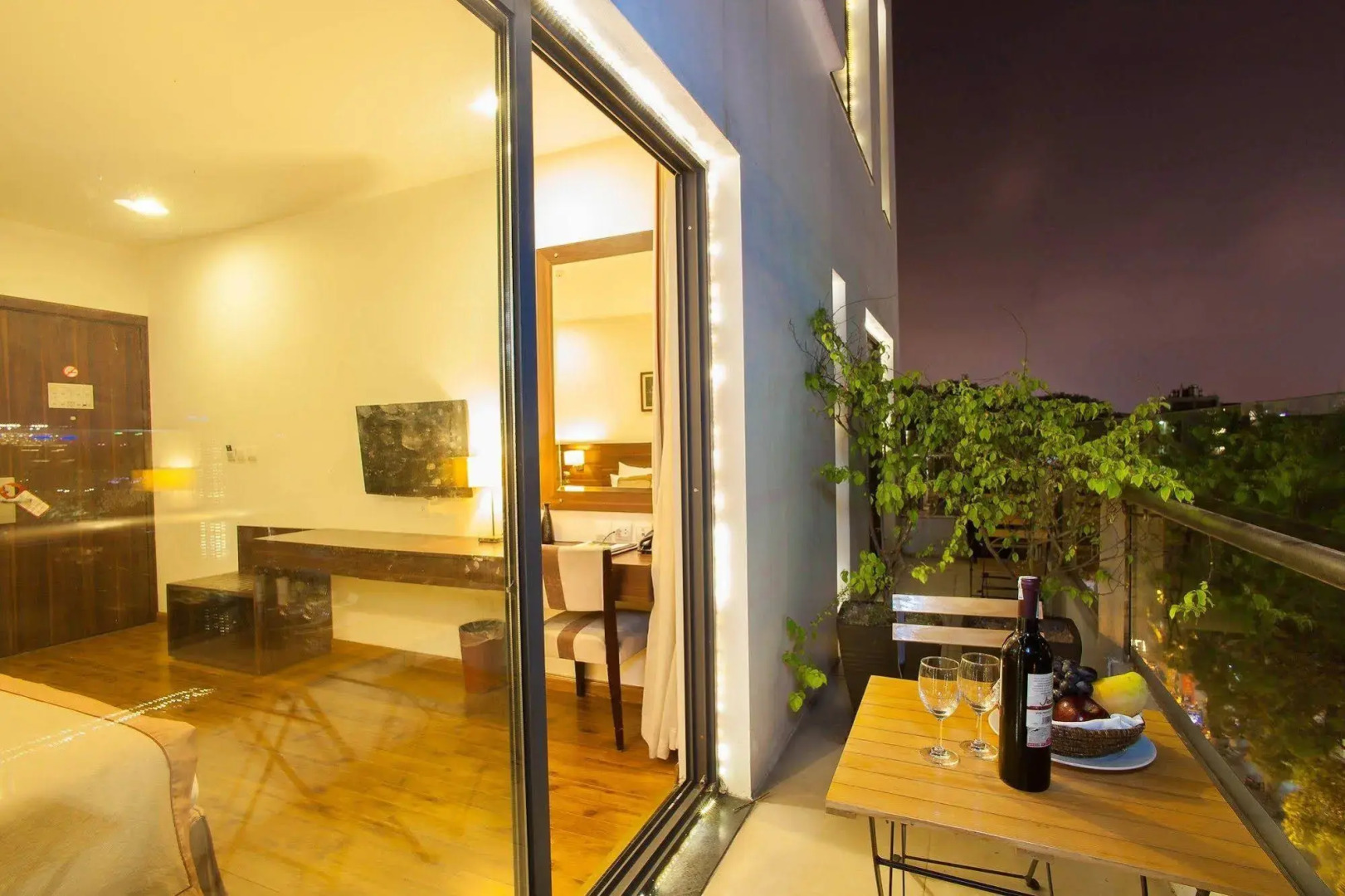 Authentic Hanoi Boutique Hotel