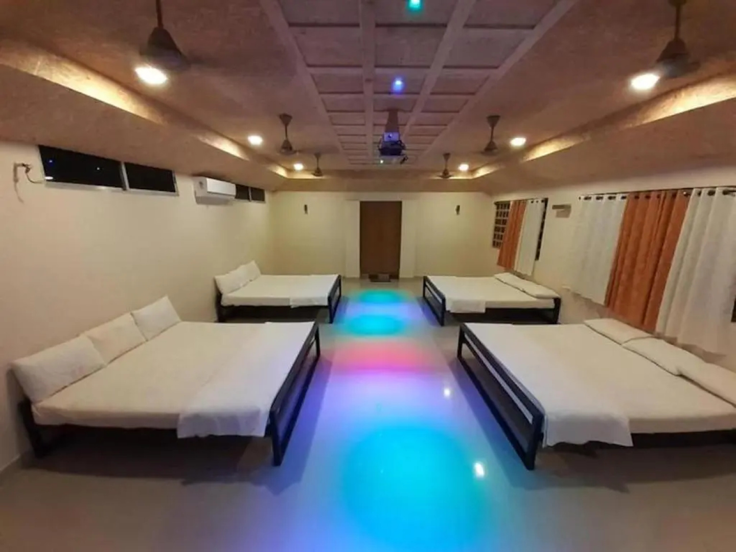 Room in Lodge - Royal Cottage, Anaimalai Room 4