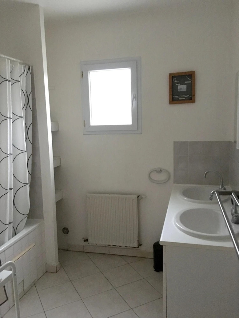 House With 4 Bedrooms in Rochefort, With Enclosed Garden and Wifi