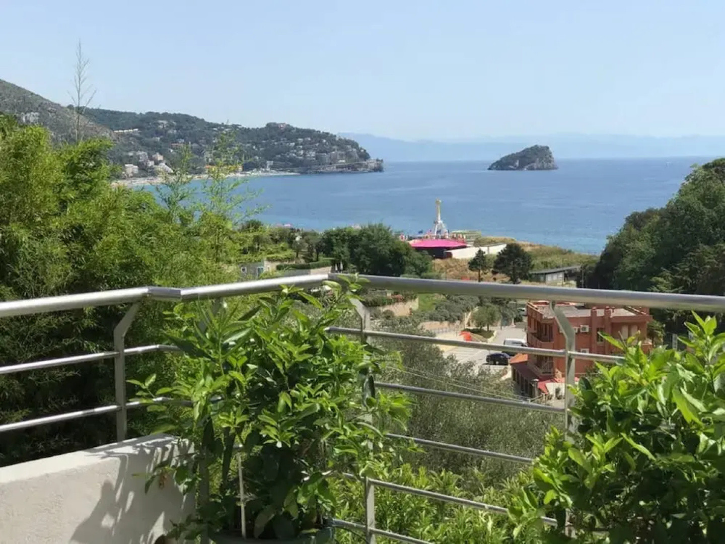 Villa With 4 Bedrooms in Noli, With Wonderful sea View, Enclosed Garden and Wifi - 400 m From the Beach