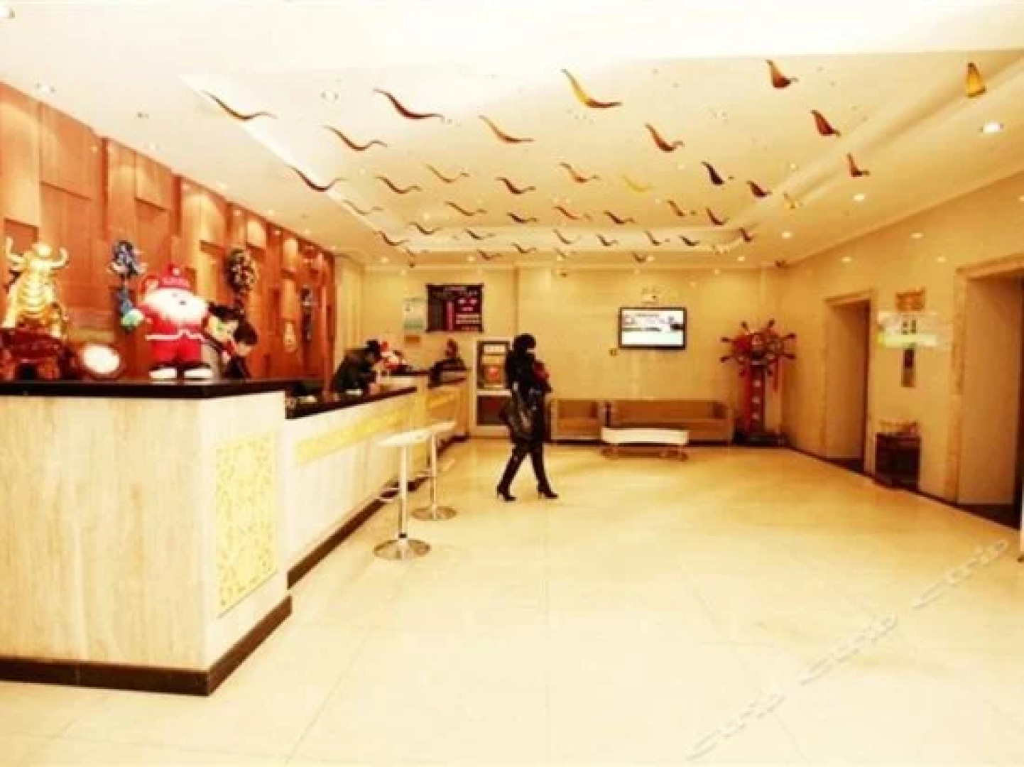 Dingyuan Business Hotel